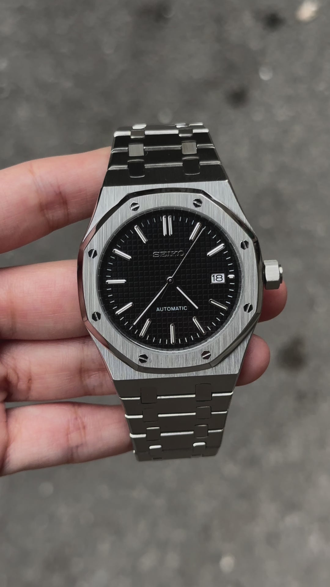 Royal Seikoak Black